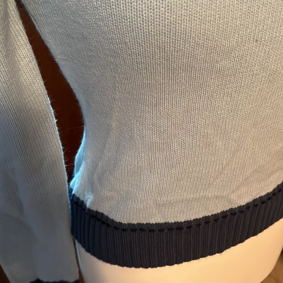 Medium Sweater - Picture 4 of 13